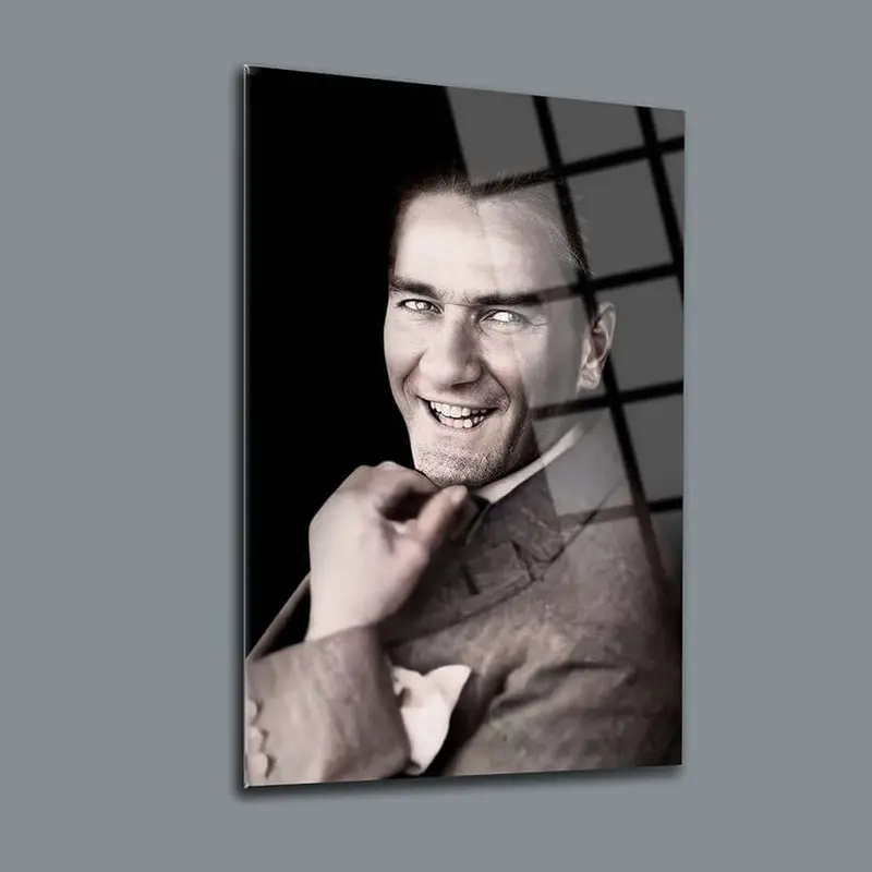 Atatürk 137 Cam Tablo