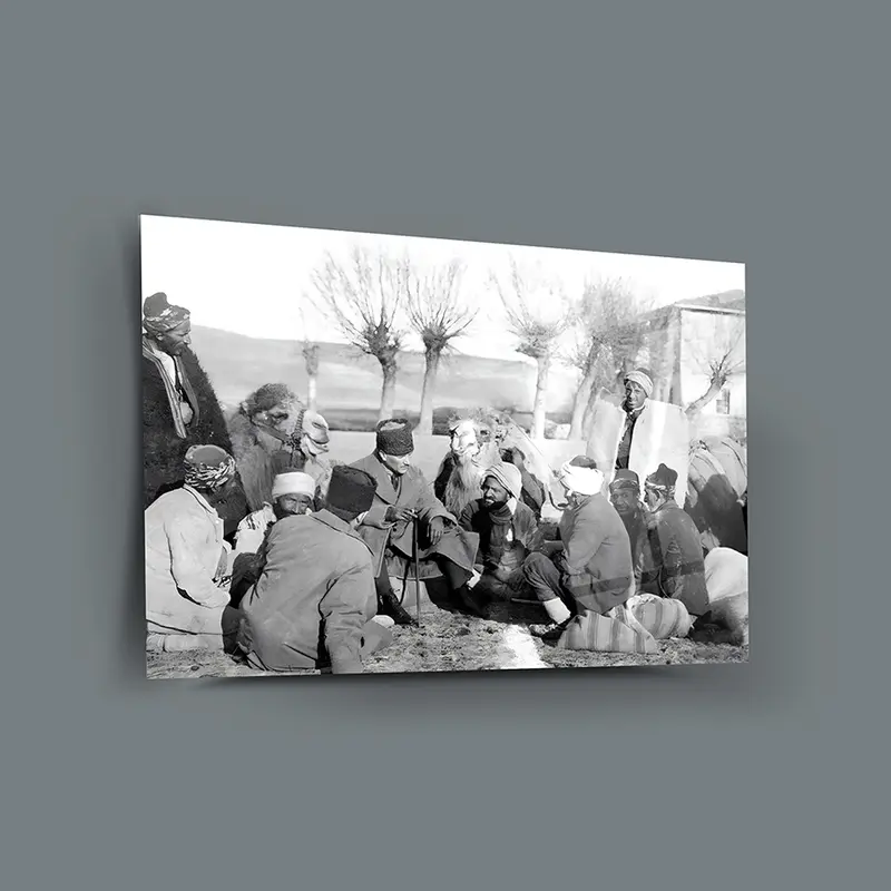 Atatürk 209 Cam Tablo (Cepheye yiyecek götüren devecilerle Ankara Gölbaşı'nda)