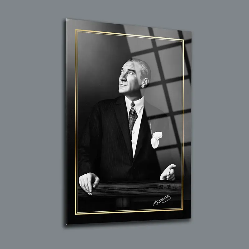 Atatürk 64 Cam Tablo
