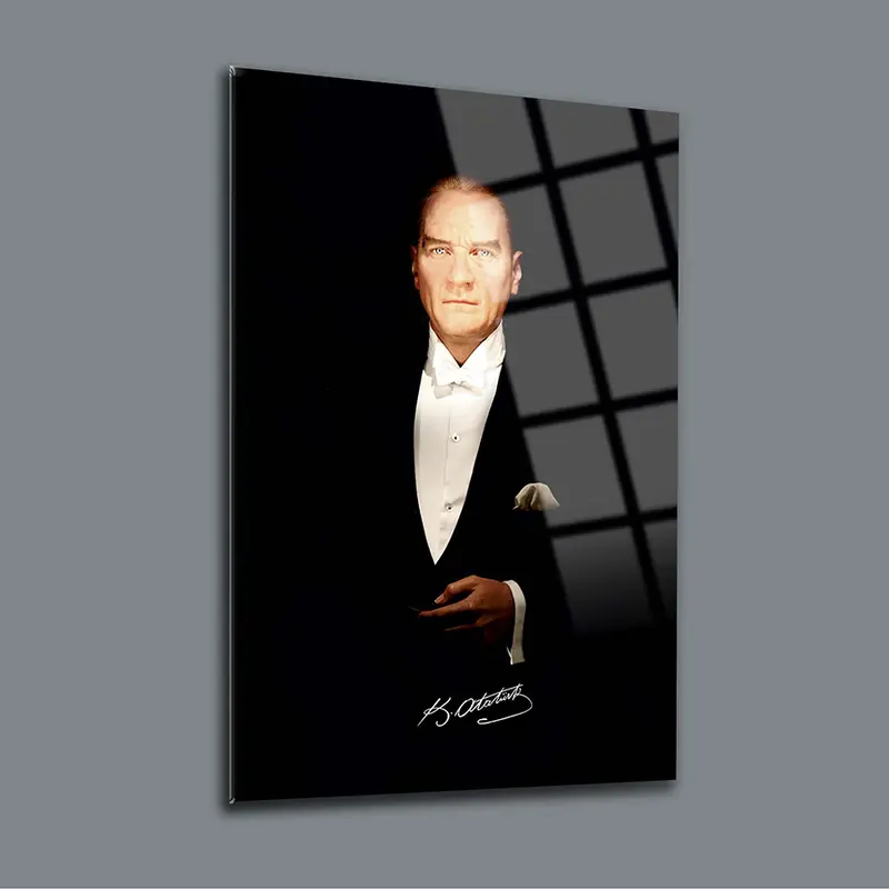 Atatürk 84 Cam Tablo
