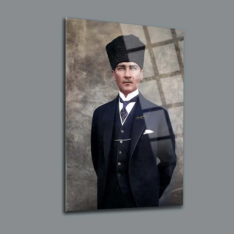 Atatürk 95 Cam Tablo