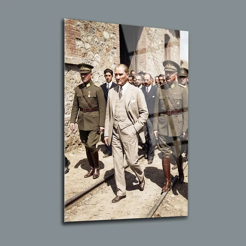 Atatürk YZ 380 Cam Tablo