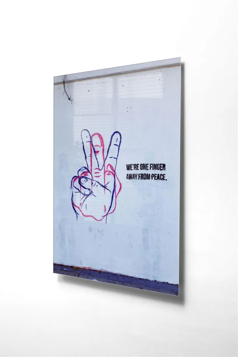 Baris İşareti Grafiti Cam Tablo - Beyaz