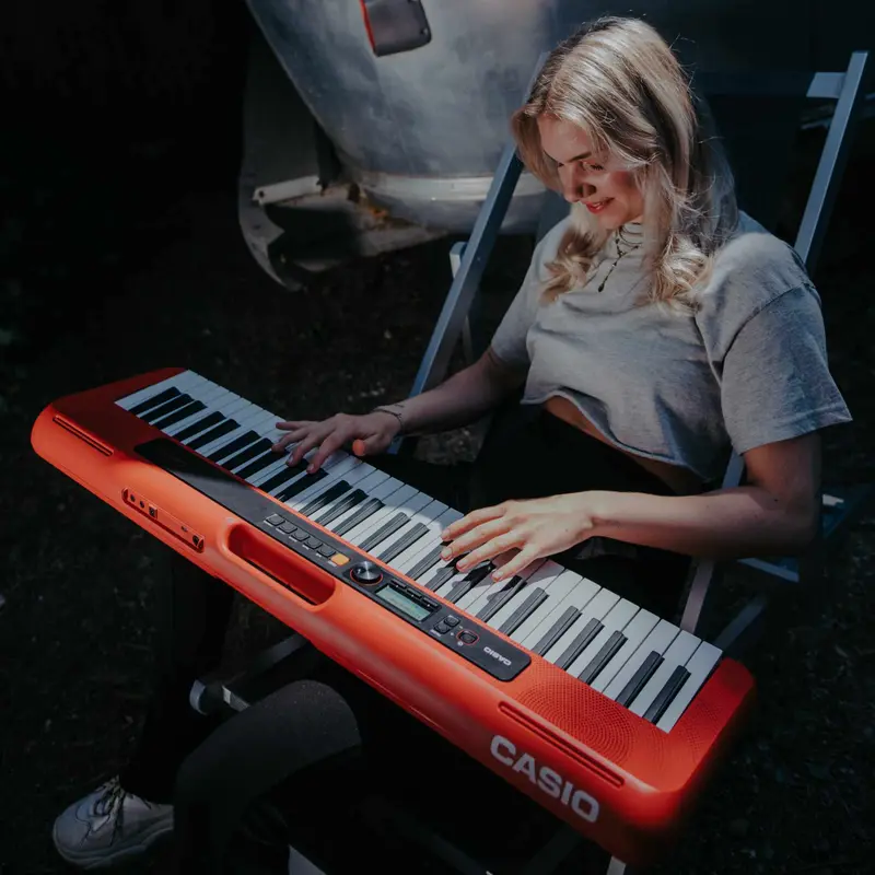 Casio Casiotone 61 Tuşlu Klavye Kırmızı