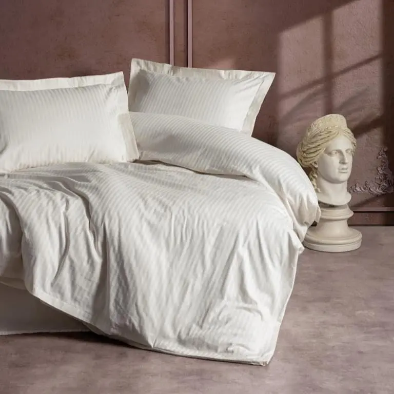 Çift Kişilik Elegant Stripe Saten Nevresim Takımı Ekru 83 Tel %100 Pamuk
