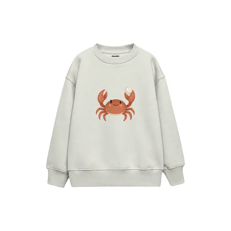 Crab Offering a Pearl Çocuk Sweatshirt