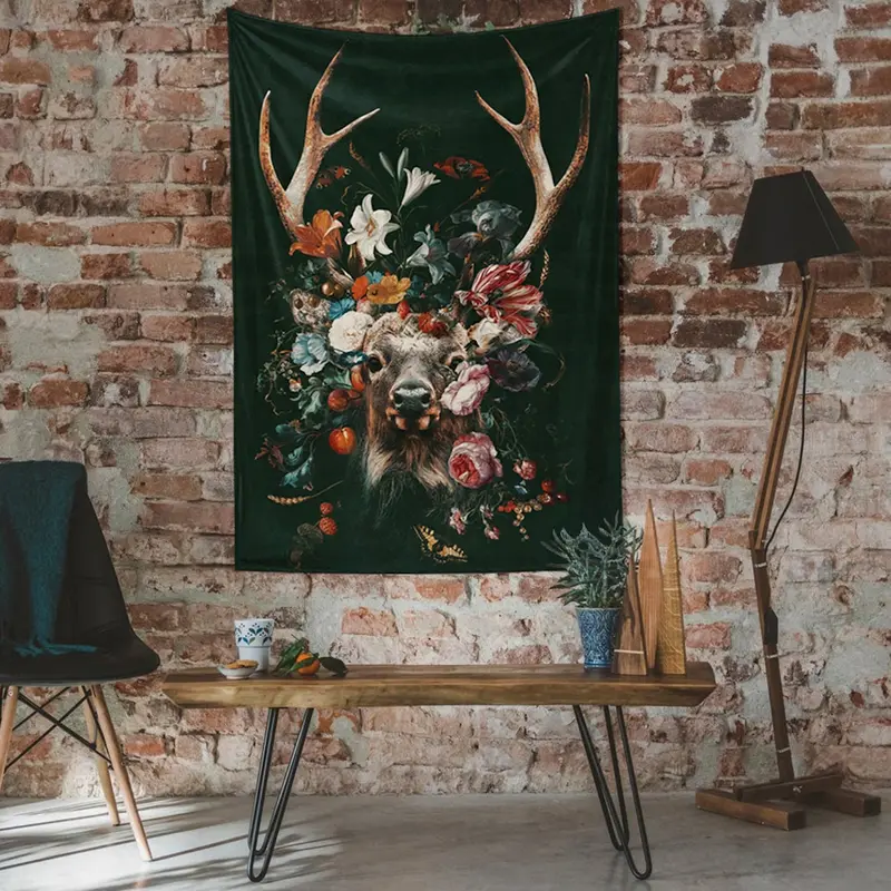 Floral Deer Duvar Örtüsü