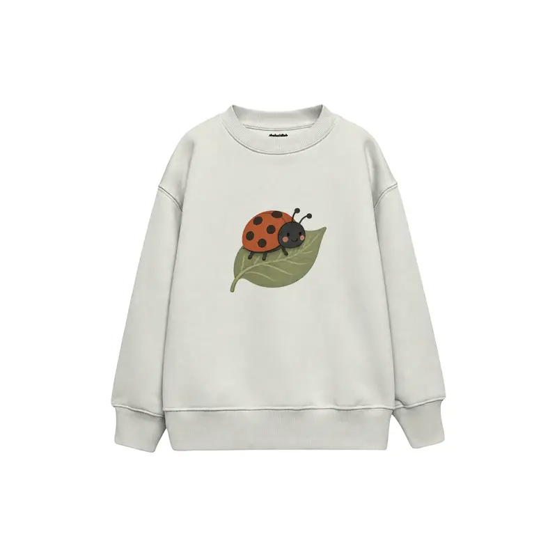 Ladybird Resting on One Leaf Çocuk Sweatshirt