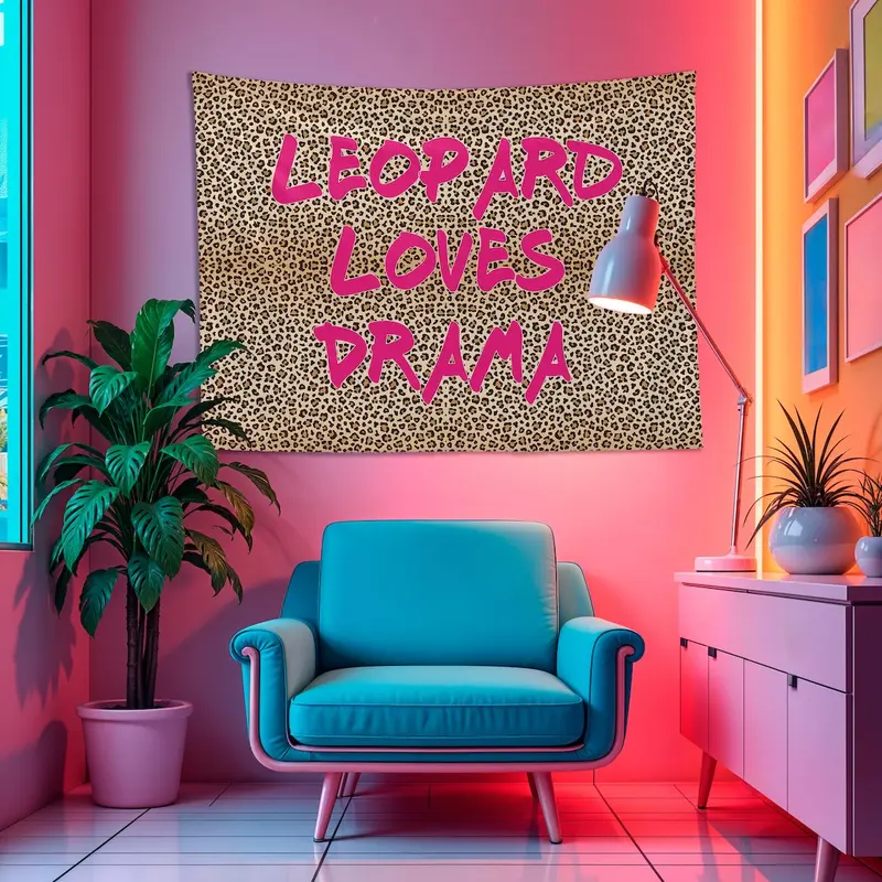 Leopard Loves Drama Duvar Örtüsü