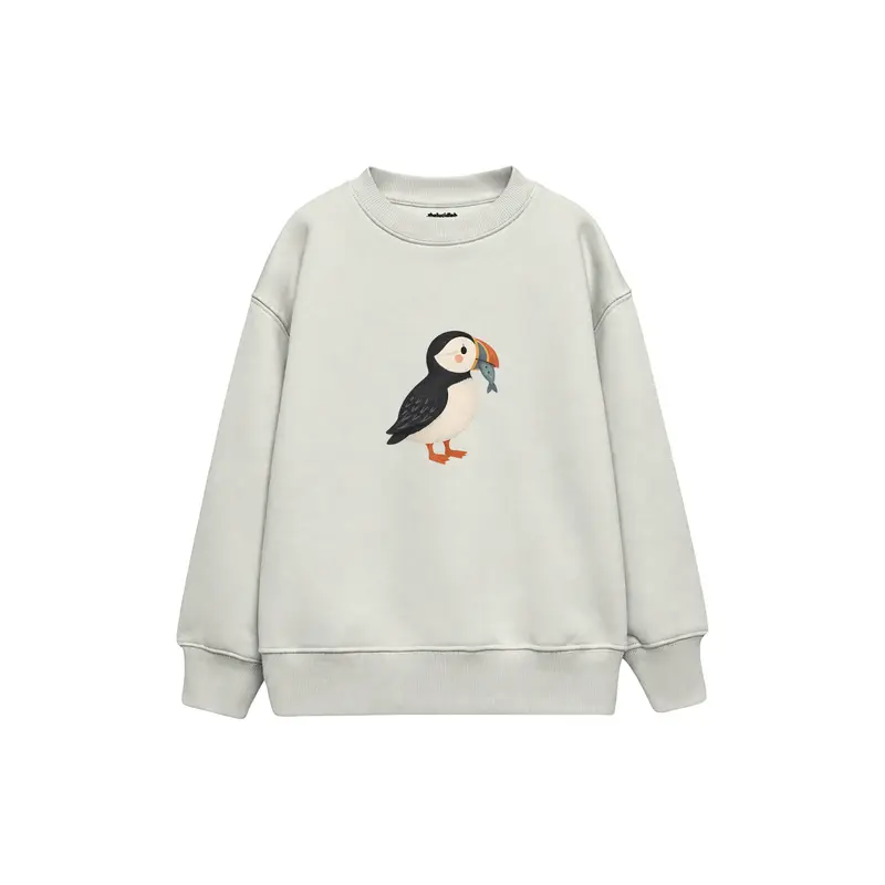 Puffin with a Tiny Fish Çocuk Sweatshirt