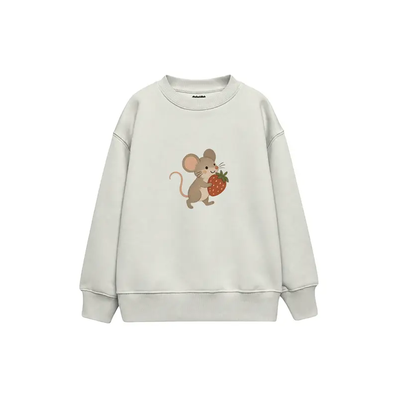 Small Mouse Carrying a Strawberry Çocuk Sweatshirt