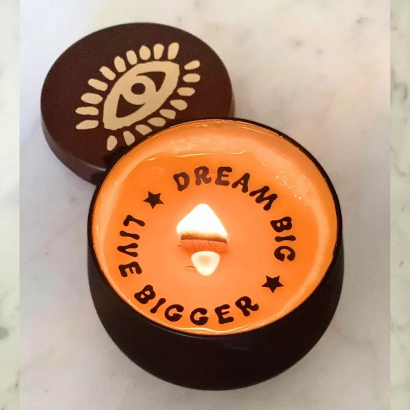 Sürpriz Mesajlı El Yapımı Mum "Dream Big Live Bigger" Lavanta Kokulu