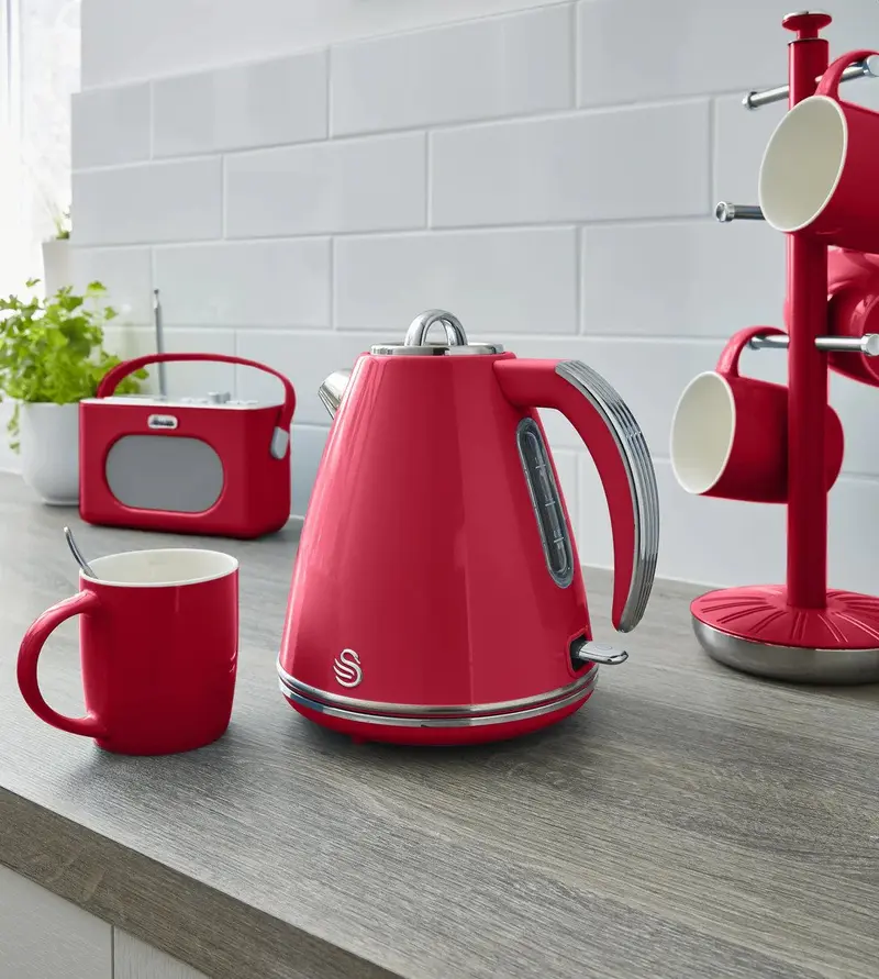 Swan Retro Jug Elektrikli Su Isıtıcısı Kettle 1.5 Litre 3000 w Kırmızı